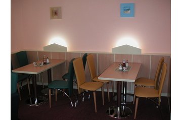 Отель Прага / Praha 8