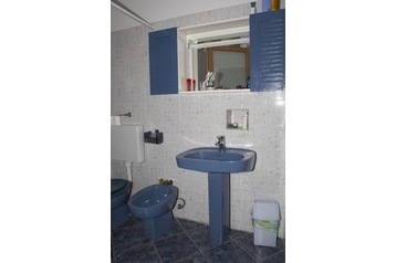 Kroatia Privát Cres, Eksteriør