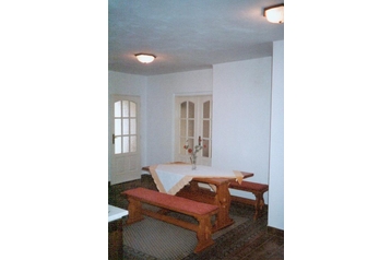 Slovensko Privát Komárno, Exteriér