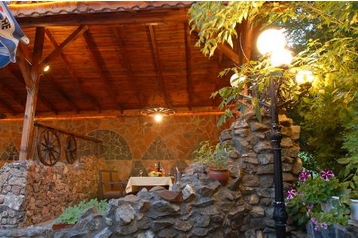 Viesnīca Sandanski 8