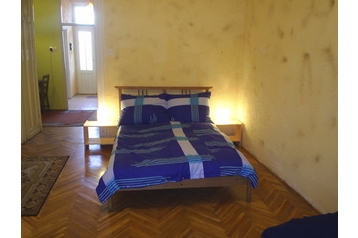 Magyarország Byt Budapest, Exteriőr