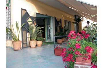 Отель Otranto 7