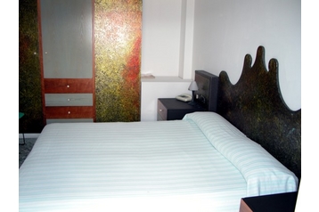 Hotell Otranto 8