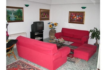 Отель Otranto 8