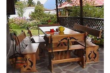 Bulgarija Chata Smolyan, Eksterjeras