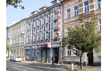 Чехия Hotel Chomutov, Екстериор