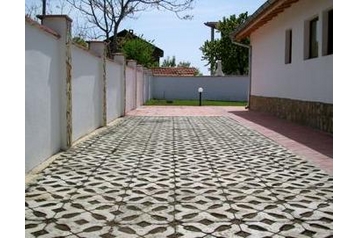 Bugarska Chata Balchik, Eksterijer