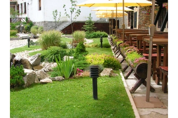 Хотел Borovec 8