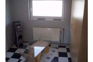 Czechy Chata Straňany, Zewnątrz