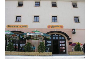 Cehia Hotel Most, Exteriorul