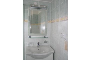 Отель Louny 2