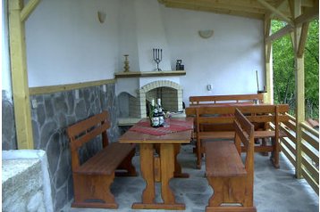 Bugarska Chata Pisanica, Eksterijer
