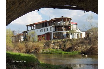 Bulharsko Penzión Apriltsi, Exteriér