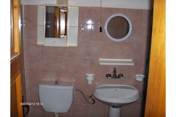 България Penzión Apriltsi, Екстериор