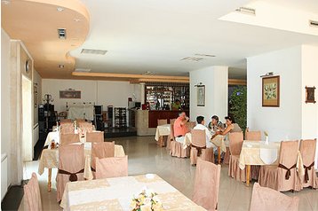 Bulgária Hotel Mezdra, Exteriőr