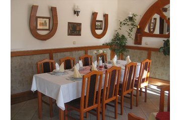 Ungari Hotel Hédervár, Eksterjöör