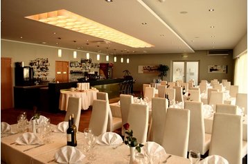 Estonija Hotel Tartu, Eksterier