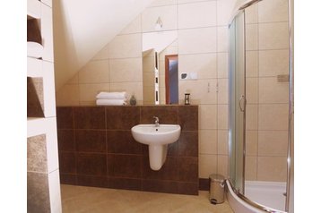 Poola Privát Korbielów, Eksterjöör