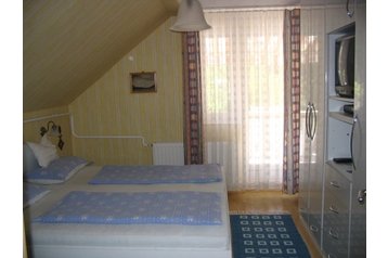 Fizetővendéglátó-hely Balatonmáriafürdő 12