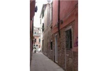 Italia Byt Veneţia / Venezia, Exteriorul