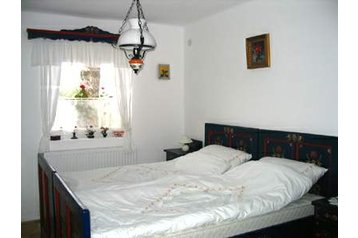 Ungaria Chata Súr, Interiorul