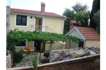 Croacia Byt Sevid, Exterior