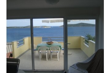 Croacia Byt Sevid, Exterior