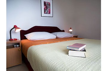 Montenegro Privát Bijela, Eksteriør