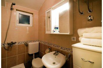 Montenegro Privát Bijela, Eksteriør