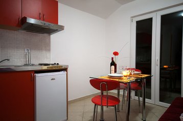 Montenegro Privát Bijela, Eksteriør