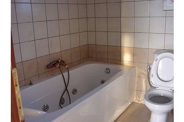 Grecja Chata Kanouli, Zewnątrz