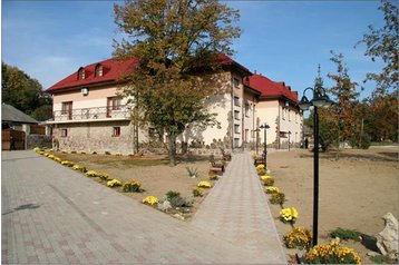 Ukraina Hotel Antalovce, Zewnątrz