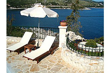 Grécko Chata Kassiópi, Exteriér