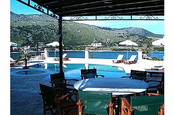 Grécko Chata Kassiópi, Exteriér