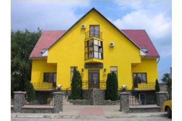 Ucraina Hotel Ujhorod / Užhorod, Exteriorul