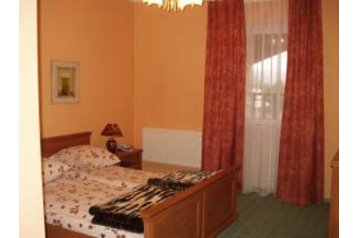 Ukraine Hotel Derežyči, Exterior