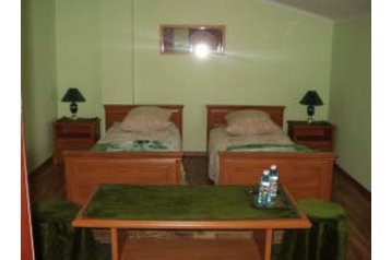 Ukraine Hotel Derežyči, Exterior