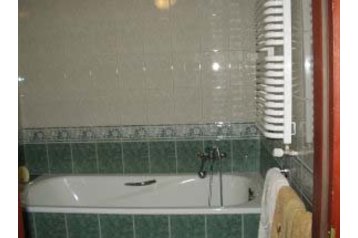 Ukraine Hotel Derežyči, Exterior