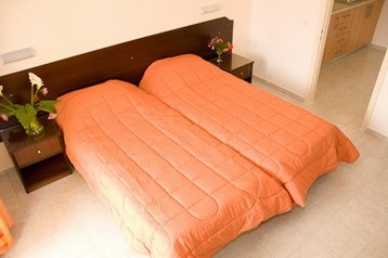 Hotel Kavos / Kávos 7