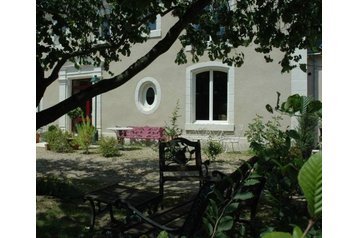 Хотел Savigné-sur-Lathan 3