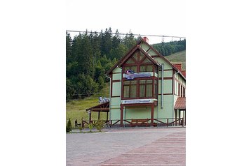 Ucraina Hotel Ždenijevo, Exteriorul