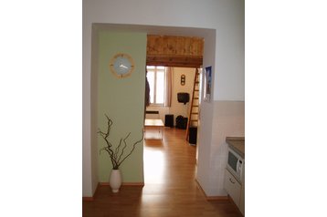 Cehia Byt Praga / Praha, Exteriorul