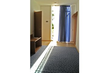 Ukrajina Hotel Sevastopolj / Sevastopoľ, Eksterijer