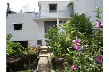 Montenegro Byt Bar, Exterior