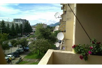 Montenegro Byt Bar, Exterior