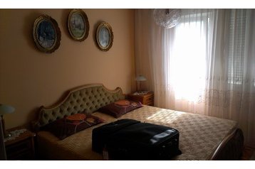 Montenegro Byt Bar, Exterior