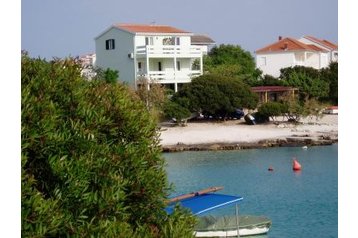 Chorvatsko Privát Rogoznica, Exteriér