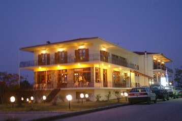 Grèce Hotel Kalyvia, Extérieur