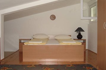 Casa de madera con un dormitorio Stefan