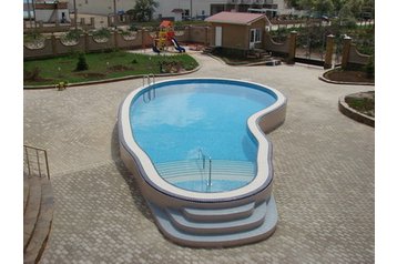 Украйна Hotel Евпатория / Jevpatorija, Екстериор